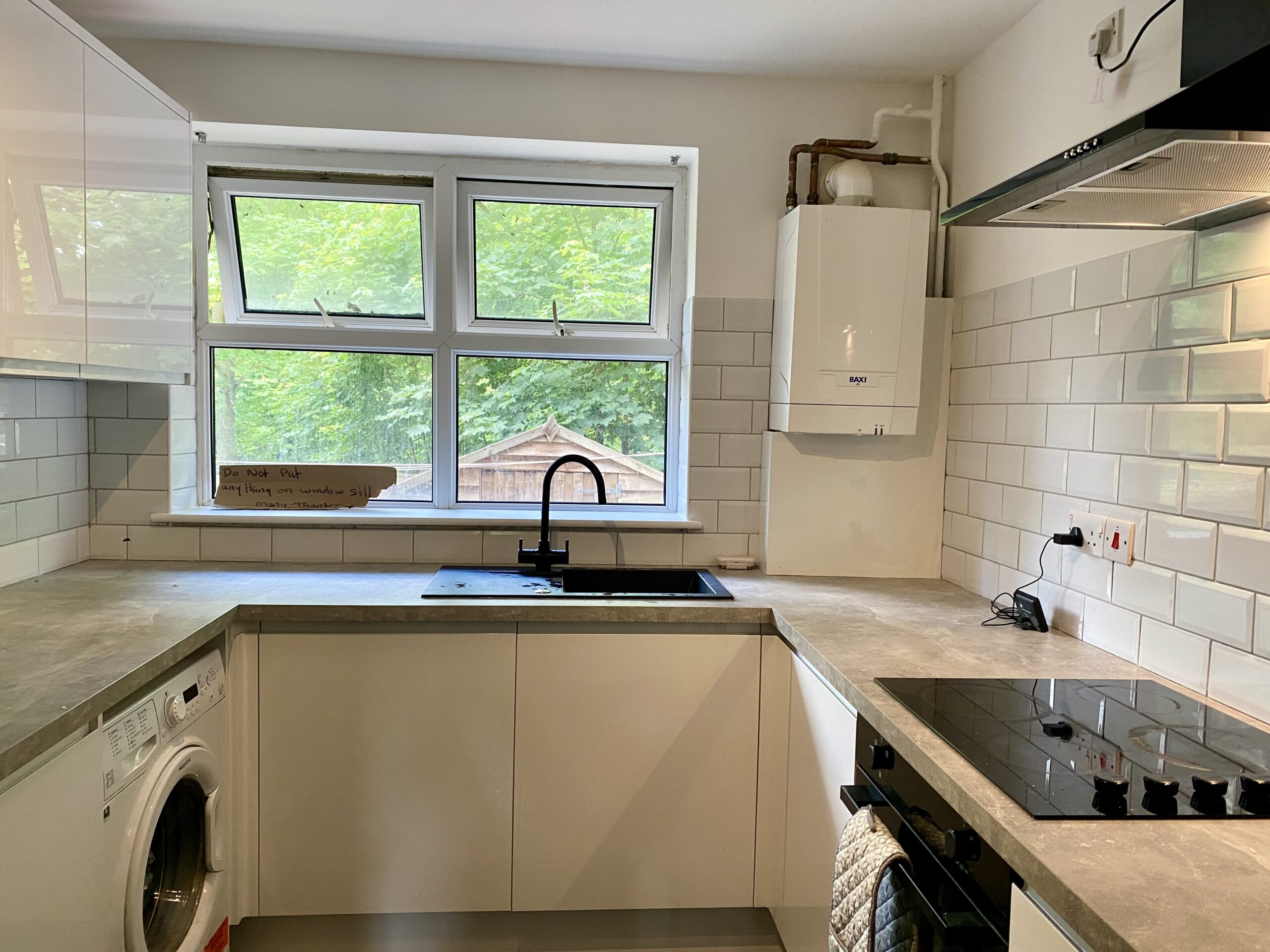 66 Kitchen (002)